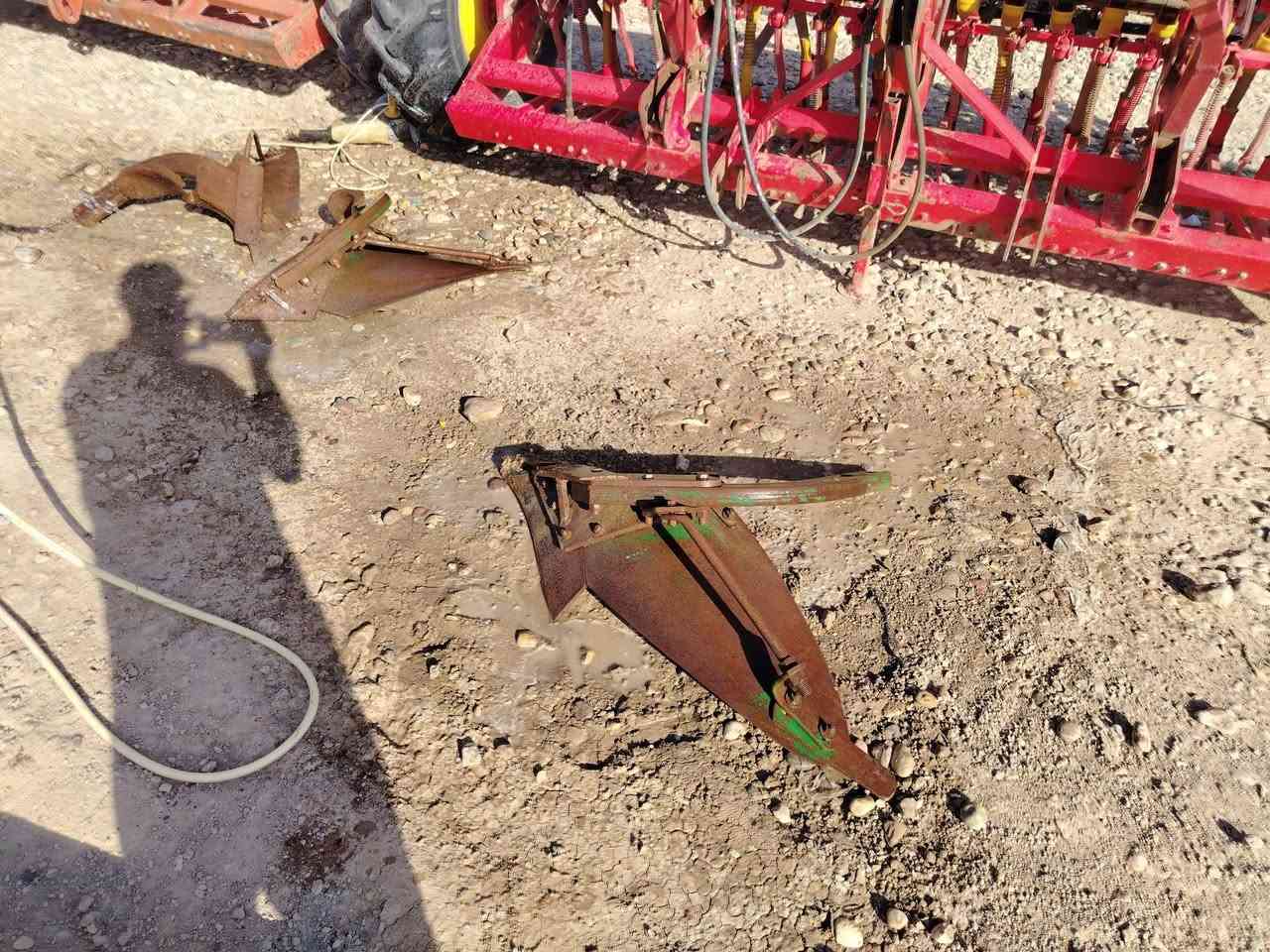للبيع فدان تفصيخ البلير تركي في العزيزية ***********(***********
