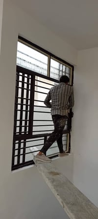 محلات احمد • تركيب شبابيك • صبغ شبابيك