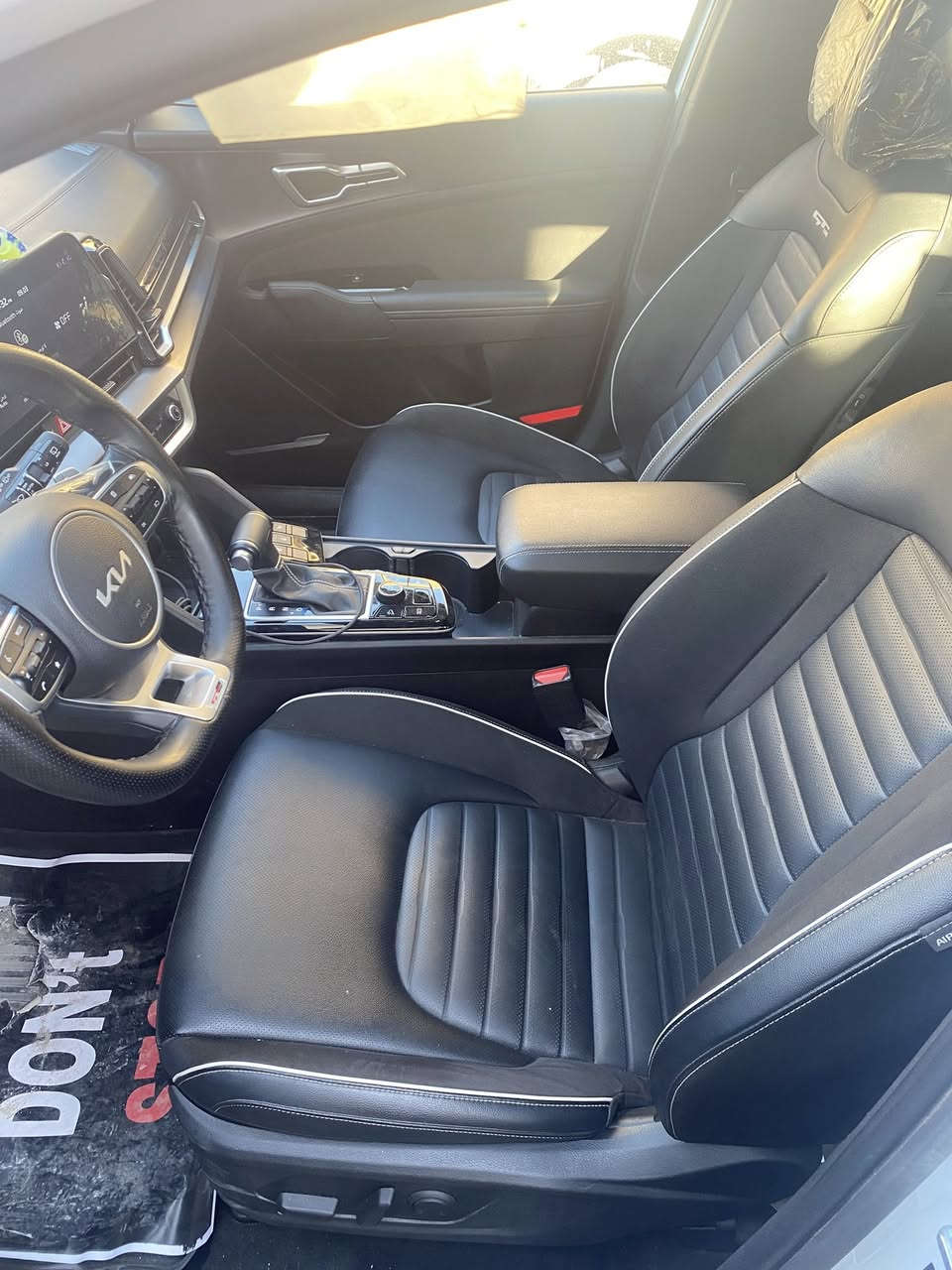 كيا سبورتج موديل 2025 خليجي جي تي لاين
• الحالة: ماشيه 7,000 كم (زيرو)
‎ •  فول مواصفات مواصفات الجي تي لاين معروفه  
كشنات جلد وكهرباء وتدفئة
شاشه متصله كبيره 
صندوك كهرباء 
مودات واوامر صوتيه 
وبعد بيها اهواي مواصفات 
اللون:  ( أبيض)
‎ • الموقع: بغداد، المنصور
‎ • السعر: خاص
‎ • للتواصل: ***********

‎السيارة نظيفة جدًا ومناسبة لكل من يبحث عن سيارة جديدة بحالة ممتازة
