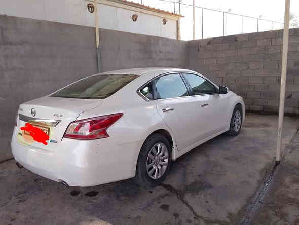 سياره لبيع نيسان وبتيما موديل 2013
***********
