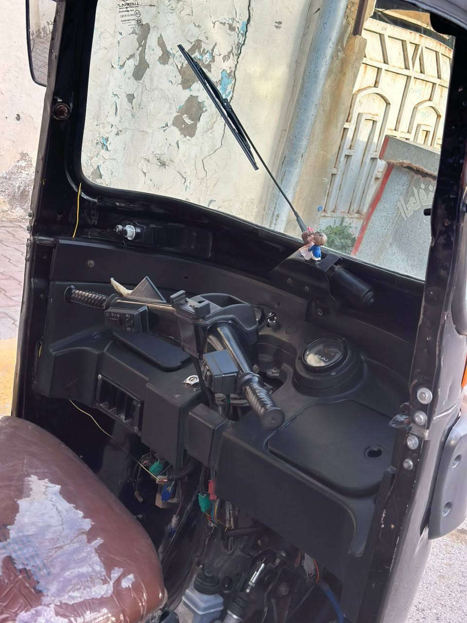 سلام وعليكم تكتك 20 البيع بيه بلغد الأيمن طخه بصيطه رقم ديالى نكليزي السعر 6و600 وبيه مجال العنوان ديالى بعقوبة التحرير ***********
