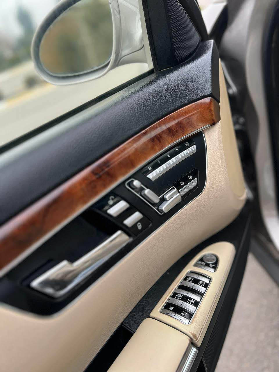 مارسیدس s class مووسە  مۆدیل ٢٠٠٩ AMG  v8 سالؤنساي AMG قەپات مواسەفات فوول فوولە  درگا لارج سەحب پانۆراما 5 پەردە سیستەمی چووپ زۆر مواسەفاتی ترر گێر و مەکینە مەزبووت سعری ٦٥ گلاو ماعمەلەیە کەم ژمارەی موبایل *********** ...*********** السليمانية, العراق
