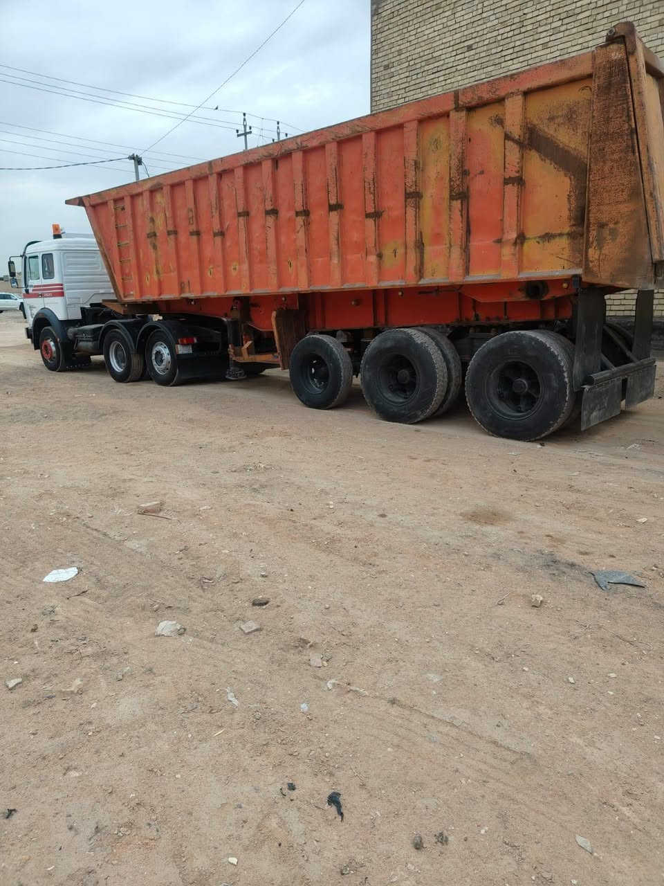 سلام عليكم للبيع راس وعربانه مكينه 130 محسن لابخار ولاتنقيص استندر وعربانه مكفوله كير 55 فافون رقم بابل ألماني *********** ✅✅السعر260
