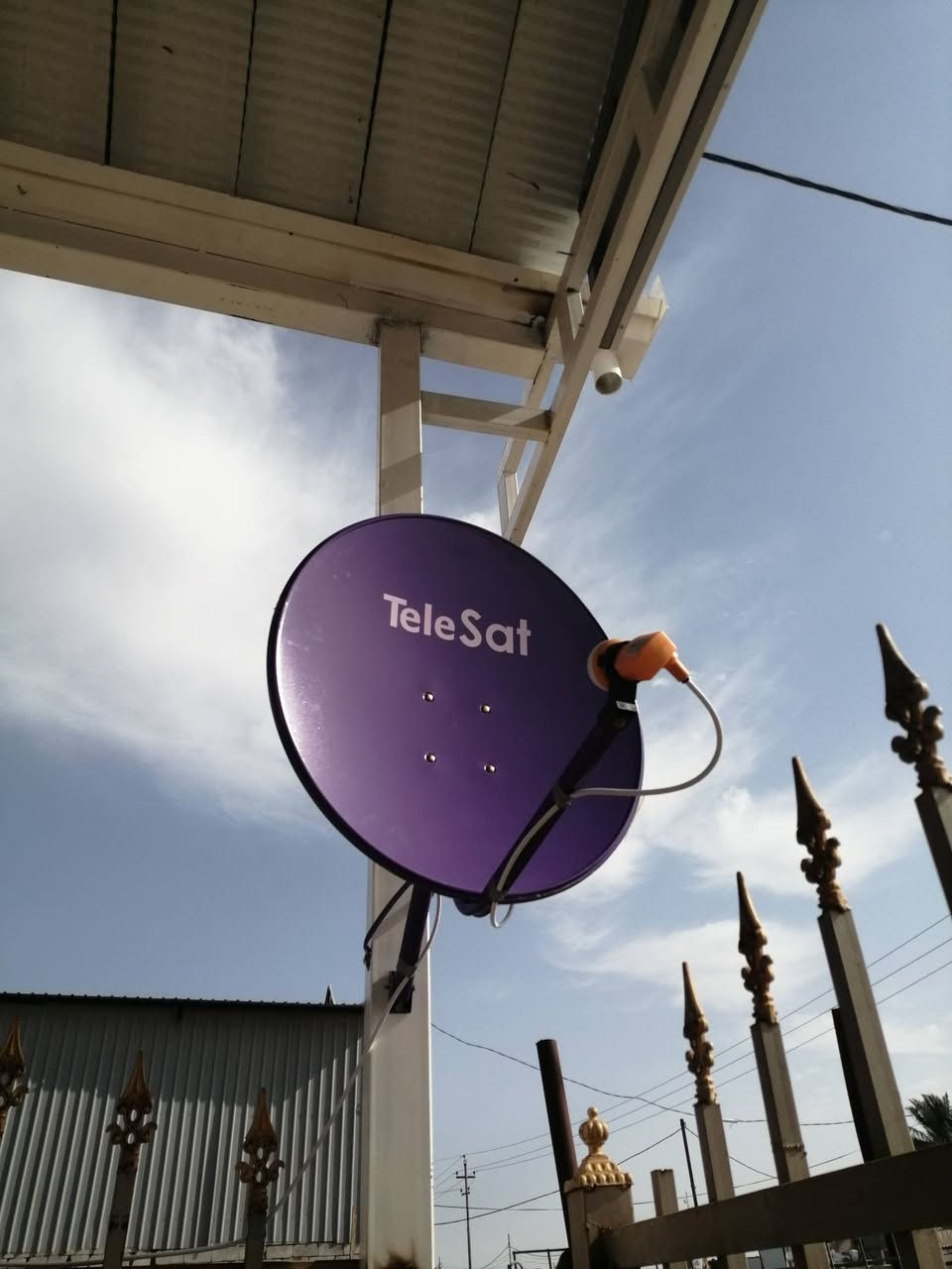 السلام عليكم تنصيب صحن📡 الستلايت  📟 بأحدث الاجهزة اتصال + واتساب *********** 
⚫ تنصيب شبكة ينابيع سومر+ نجوم الرابعة 
⚫ تنصيب الاقمار المجانية مشاهدة المباريات 
⚫ تنصيب منضومة ال Vip لمشاهدة جميع المباريات العالمية وقنوات bein Sports 

1️⃣ نصب صحن  ستلايت 📡 
2️⃣برمجة📟💻
3️⃣تعديل اشارةℹ️📉📈
4️⃣ترتيب قنوات حسب الطلب 🔢🔡
5️⃣ ادخال ترددات جديدة للقنوات
6️⃣ بحث قنوات شامل 🔍
7️⃣تثبيت بلازمة 📺
8️⃣ تجهيز (الصحن - أولمبي - ستلايت - واير )

كافة مناطق الديوانية الاتصال على الرقم او المراسلة عبر الواتساب📲📲

اتصال 📞 
واتساب📱***********
