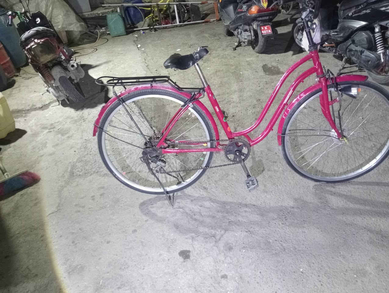 سلام عليكم بايسكل للبيع مكاني بغداد البنوك 75 وبي مجال ***********
