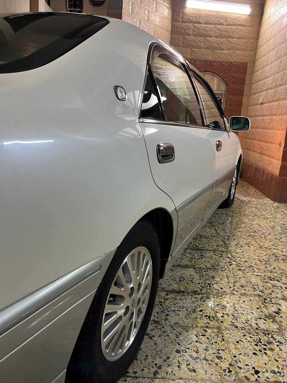 السلام عليكم شباب
سياره كراون جنون 
سياره نضيفه
مديل 2000 رقم نجف انكليزي بسمي شاصي 175
3 دكم السياره مكفوله من الكص والنقل والضربه 
برده خلفيه
لايت زنون عالي ناصي
ستيرن كهرباء تحكمات ومثبت سرعه
دواخل جلد فول بطن السياره
4 كشنات كهرباء حساسات خلفيه وماميه
مرايات هيتر + شفط
مكان السياره بصره قضاء المدينه
رقم ***********
السعر 135 وبيهه مجال قليل
الشراي يشلع عيوني
