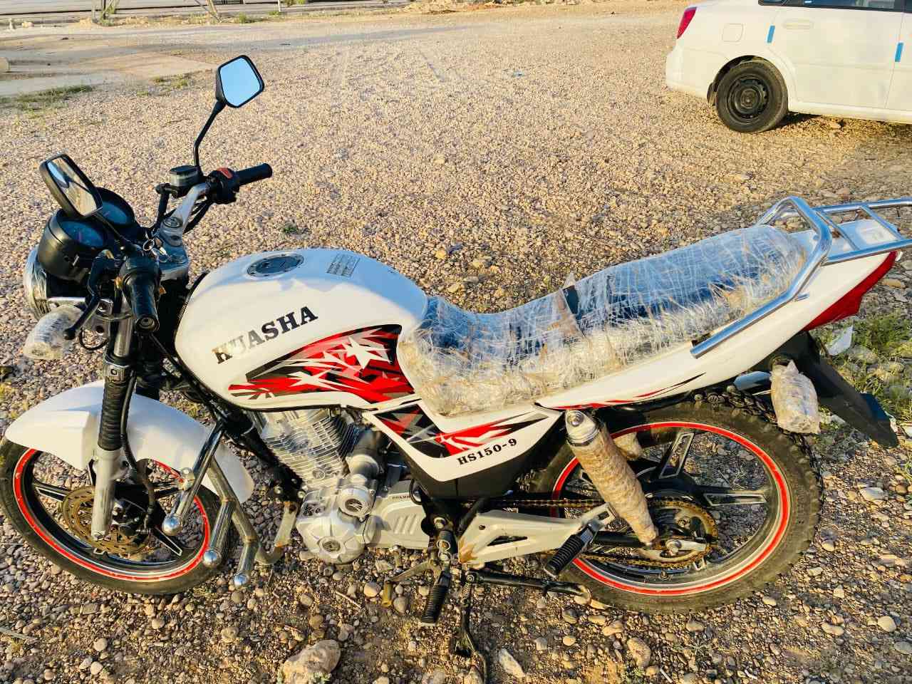 موطور هيوشه للبيع موديل 19 مكفول كامل ما ناقصه مگمرك كامل *********** اتصل ودلل
