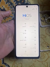 جهاز تكنو سبارك 10برو ذاكرة 128الجهاز مكفول كله ماعدا هذا الشخط بالظهر...