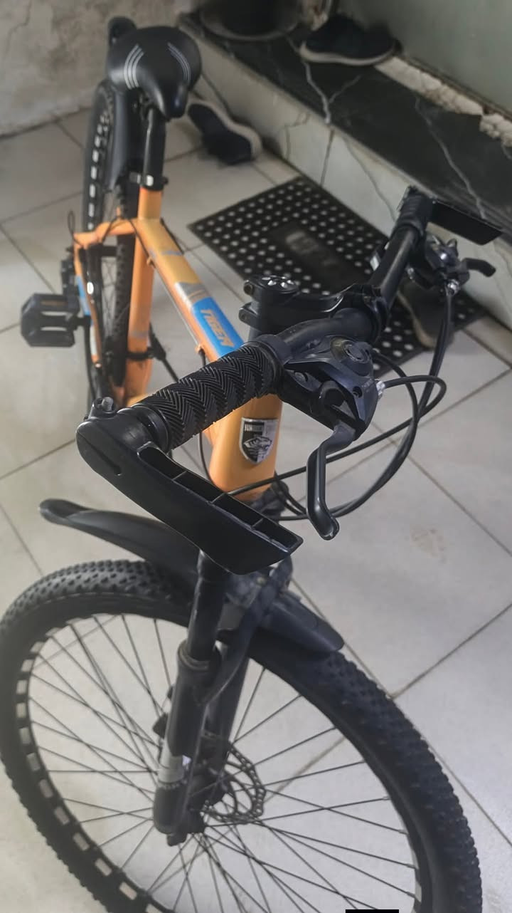 سلام عليكم باسكل تايكر نظيف كلشي مابي اي نقص كامل من كلشي حجم 27 السعر 100 وبي مجال الدورة حي الشرطة.... ***********.. . . ***********
