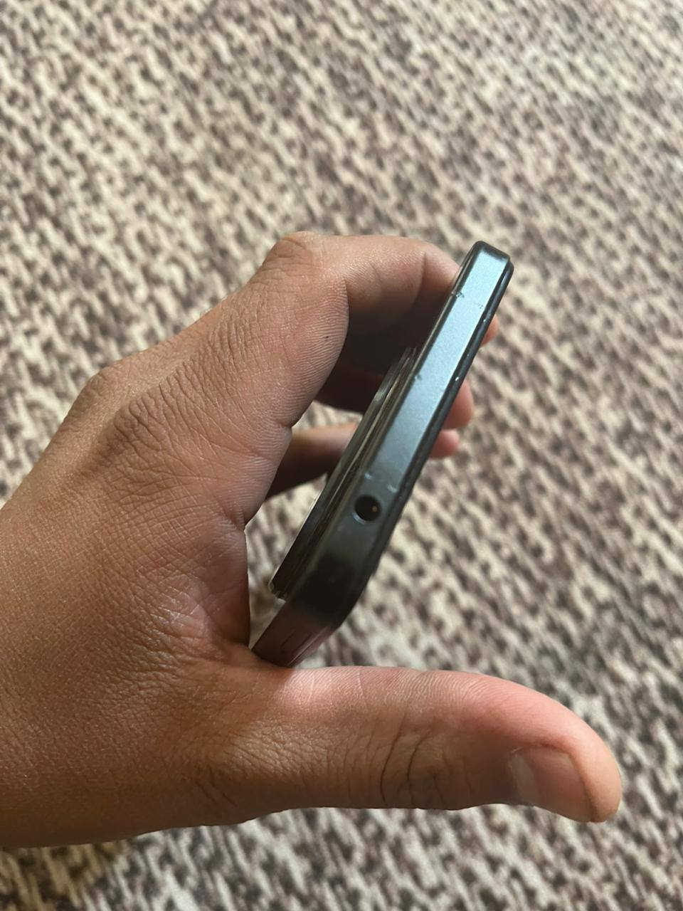 سلام عليكم بوكو c75ذاكره 256 تليفون استعمال قليل جديد ملحقاته شاحنه 70واط ببجي 60فريم شحنه يخبل مكاني شطره  سعره 225وبيه مجال قليل أو مرراوس رقمي ***********
