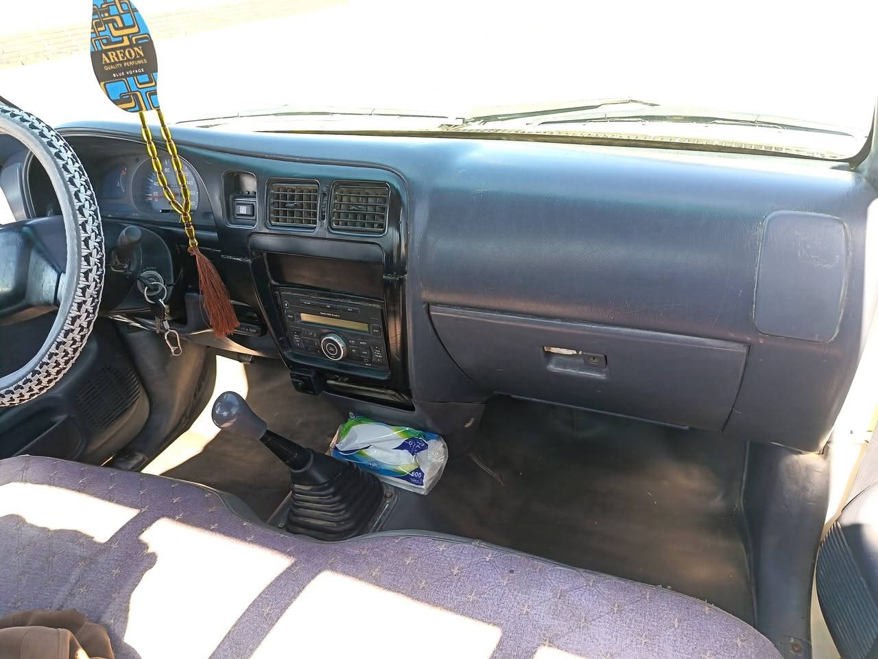 بكم 1999 سنويه 2030 رقم كامل بس استلم الوحات شرط التحويل صبغ 3 قطع محرك كير اكسن شرط السعر 70 وبيها مجال قليل ***********
