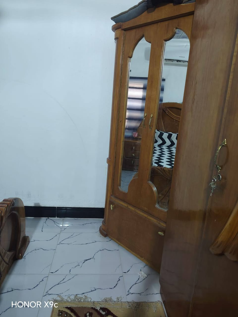 سلام عليكم غرفة ضخمة نجارة سعر 600وببه مجال


**إذا كنت صاحب هذا الإعلان وتريد حذفه لأي سبب، رجاءا أرسل رسالة إلى الدعم الفني**