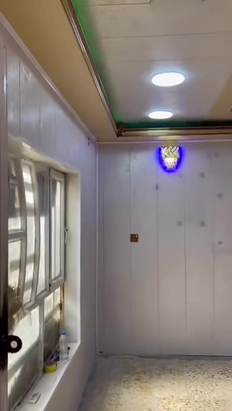 سلام عليكم نص قطعه للبيع قطاع 46 قرب دائرة الكهرباء  مساحه 63متر قاطين طابق جوه ستقبال و مطبخ و غرفه و حمام و طابق فوك غرفتين و حمام و سطح : حالياً( مؤجره ب 450 الف ) سعر مالته 110 بي مجال لل ستفسار رقم : ***********
