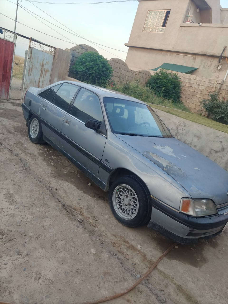 ابل اوميجا للبيع الحجم 20 السنويه 2029 مكينه جير اكسن كله شرط تايات جدد السعر 30 وبيها مجال ويلكم***********
