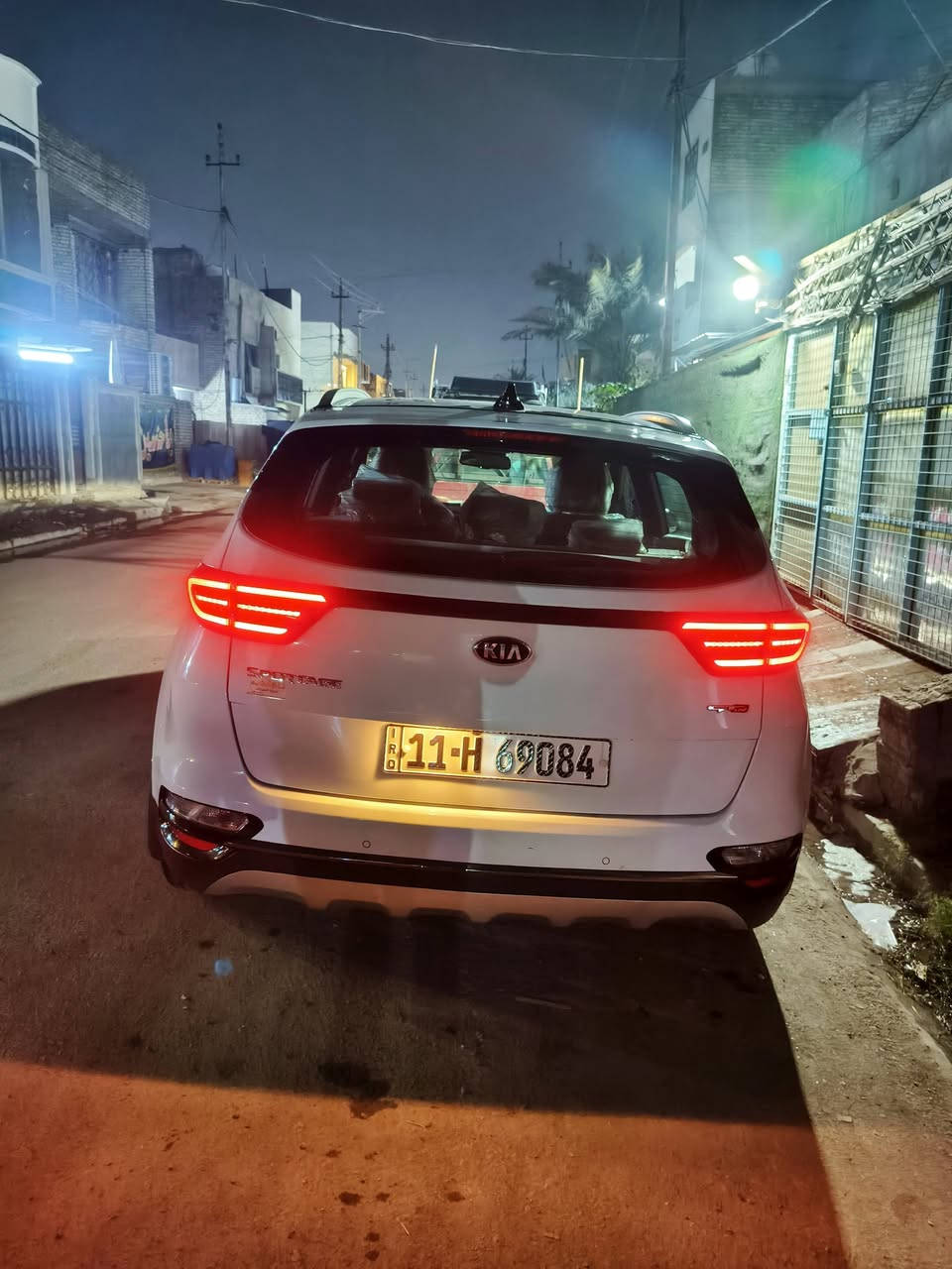 السلام عليكم سبورتج خليجي 2021 جيتي لاين فول ماشيه 47 الف
فتحه بانورامه
بصمه
تحكم ستيرن 
شفتات 
مانع نحدار
توقف ذاتي 
هاندبريك دكمه
ثلاث انظمه قياده 
حساسات ١٨٠
مري شفط 
جنطه كهرباء 
قطعتين تبريد 
بعد بيه مواصفات جيتي لاين معرؤف 
مكينه 2000 دوش مكفوله
كير مكفول  سياره نظيفه جدا 
سونار مرفق بيه بارد بالجنطه كد شبر 
السعر 245 وبي مجال 
*********** مكاني الدؤره ابودشير
