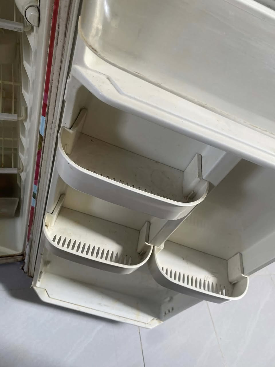 ثلاجه للبيع نضيفه تجميد فول
سعرهه ٧٥ وبيه مجال للشراي للاستفسار الاتصال على
الرقم *********** مكلف بل النشر
