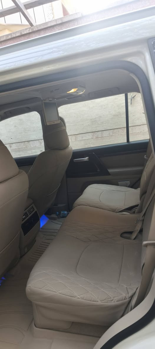 السلام عليكم لاندكروز V8 2021  سعودي ام DVD  
 رقم سليمانيه تحويل ثاني يوم ماشيه 68 الف قابل للزياده
مكاني بغداد السياره كفاله وجديد 
رقمي  ***********

