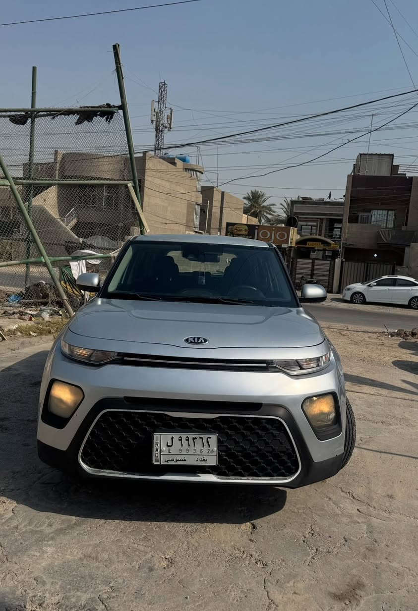 السلام عليكم 
 للبيع 
كيا سول  موديل 2020 محرك 2000 دوش
سنوية ب اسمي رقم بغداد الماني
وارد امريكي ماشية 103 الف كيلو
مواصفاتها :
كاميرا
شاشة
رادار امامي
رادار خلفي
رادار جانبي
توقف ذاتي  امامي خلفي
مثبت سرعة
تحكمات ستيرن جهتين
ابل كار بلاي 
منافذ USB
وضعية قيادة عادي+سبورت
وباقي المواصفات المعروفة عدا الفتحة والبصمة
گير ومكينة خير من الله مكفولة
تبريد ثلج
 السيارة بيها صبغ عدا الجنطة وقبق الجنطة وجزء من التكمة اليسرى سليم
صور الحادث والتصليح والسونار مرفق داخل المنشور
للعلم السيارة مصلحة ب امريكا
السعر 118 قفل

*********** بغداد, العراق
