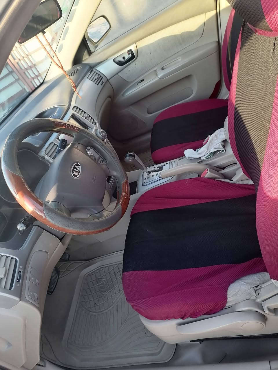 سلام عليكم شباب كيه اوبتيما 2008 مكينه وكير مكفولت  حداديه رقم كوت راعيه حاضر لمداور سعر 78 وبيهه مجال 6 ستندر مكينه  مكلف بنشر وهاذ رقم راعيهه***********
