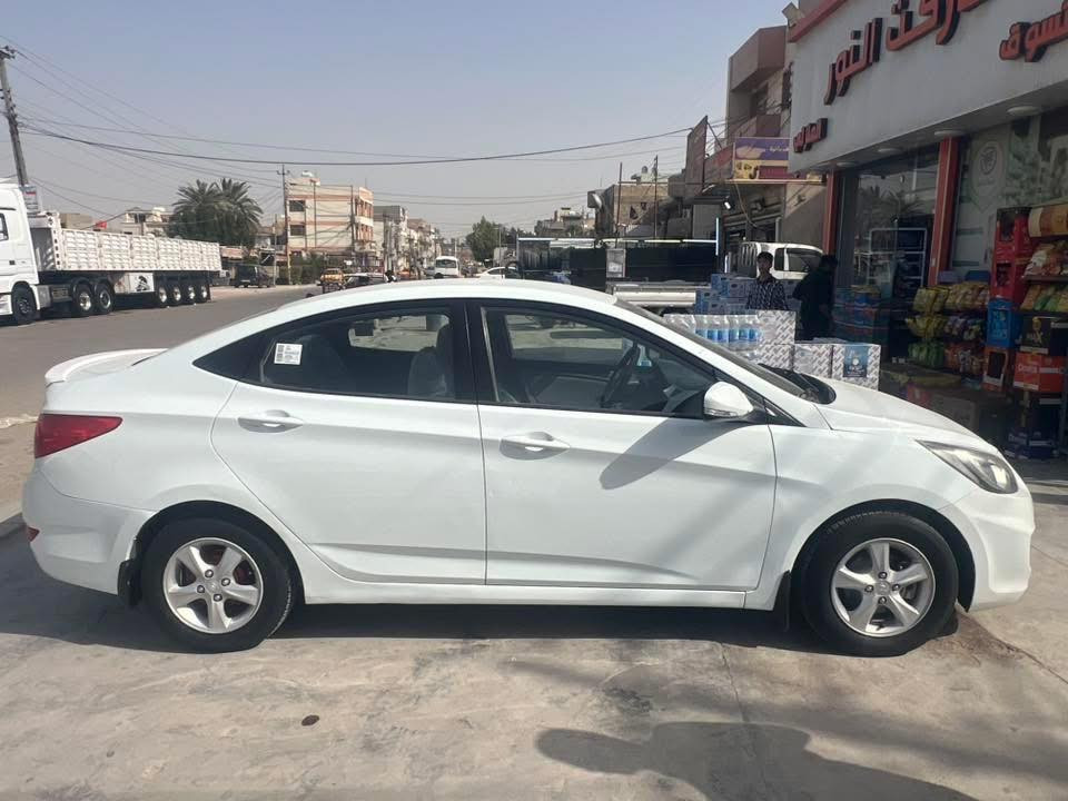 سلام عليكم سيارة اكسنت للبيع 
موديل 2011 السيارة خليجية 
السيارة كلش نظيفة 
السعر خاص 
الرقم ***********
