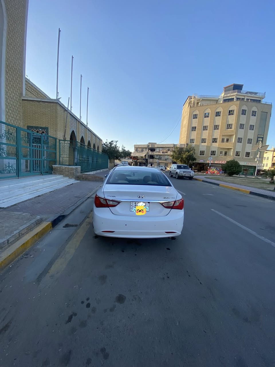 السلام عليكم
للبيع سوناتا خليجي ٢٠١٢ 
محرك ٢٤٠٠ كفاله 
تبريد ثلج حاديه جديد كير كفاله تخم تاير صبغ  حزام حادث جاملغ امامي. 
شاشه كامره 
مكان السياره بغداد الاعظمية 
السعر ١٠٣ 
***********
***********
