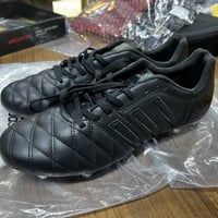 قياس ٤٤ • ملابس