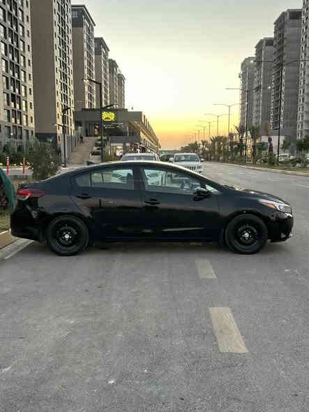 السلام عليكم فورتي 2017. وارد امريكي

سياره جديده بمعنى لكلمه

سياره حادثها  قبق جنطه فقط مبدل ومصبوغ 

صور الحادث موجوده بل منشور

بدون ايرباك سياره كفاله

المواصفات.

كاميرا. 

مانع انزلاق. 

محرك 2000 دوش

تحكمات ستيرن. 

مثبت سرعه. كروز. 

ثلاث وضعيات قياده ايكو سبورت نورمال. 
اشاير بل مري

رقم اربيل الجديد هزه جديده شرط تحويل 
رقم مميز

السعر 121 وبيها مجال بسيط 

مكاني بغداد الكرخ 

رقم التليفون. ***********
