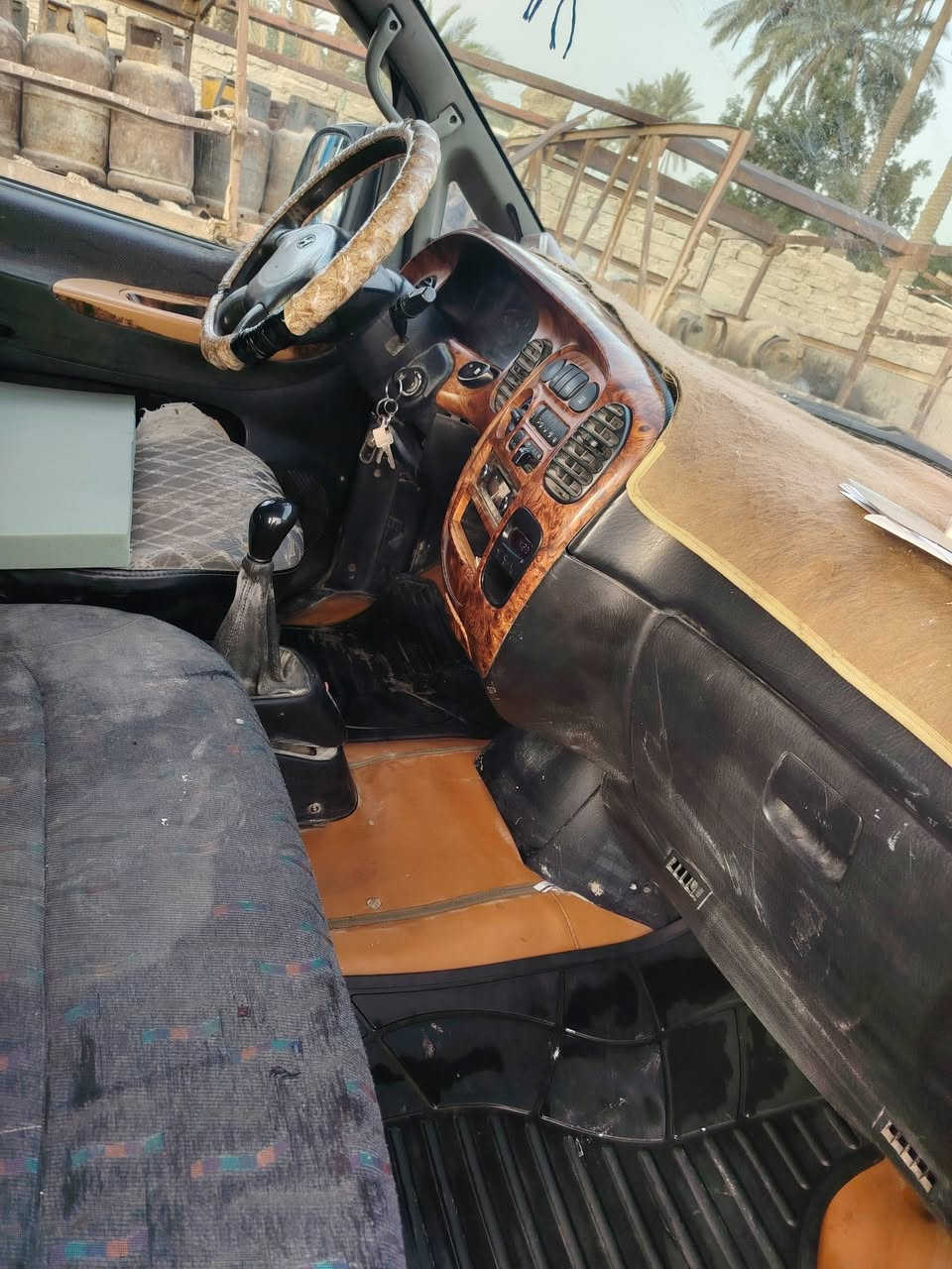 ستاركس خصوصي كاز كير عادي بسمي محرك نضيف تبريد وتدفئه شغاله سياره جديده موديل 1998 محدث 2007 السعر ٦٠ موجوده حله الحمزه الغربي ***********
