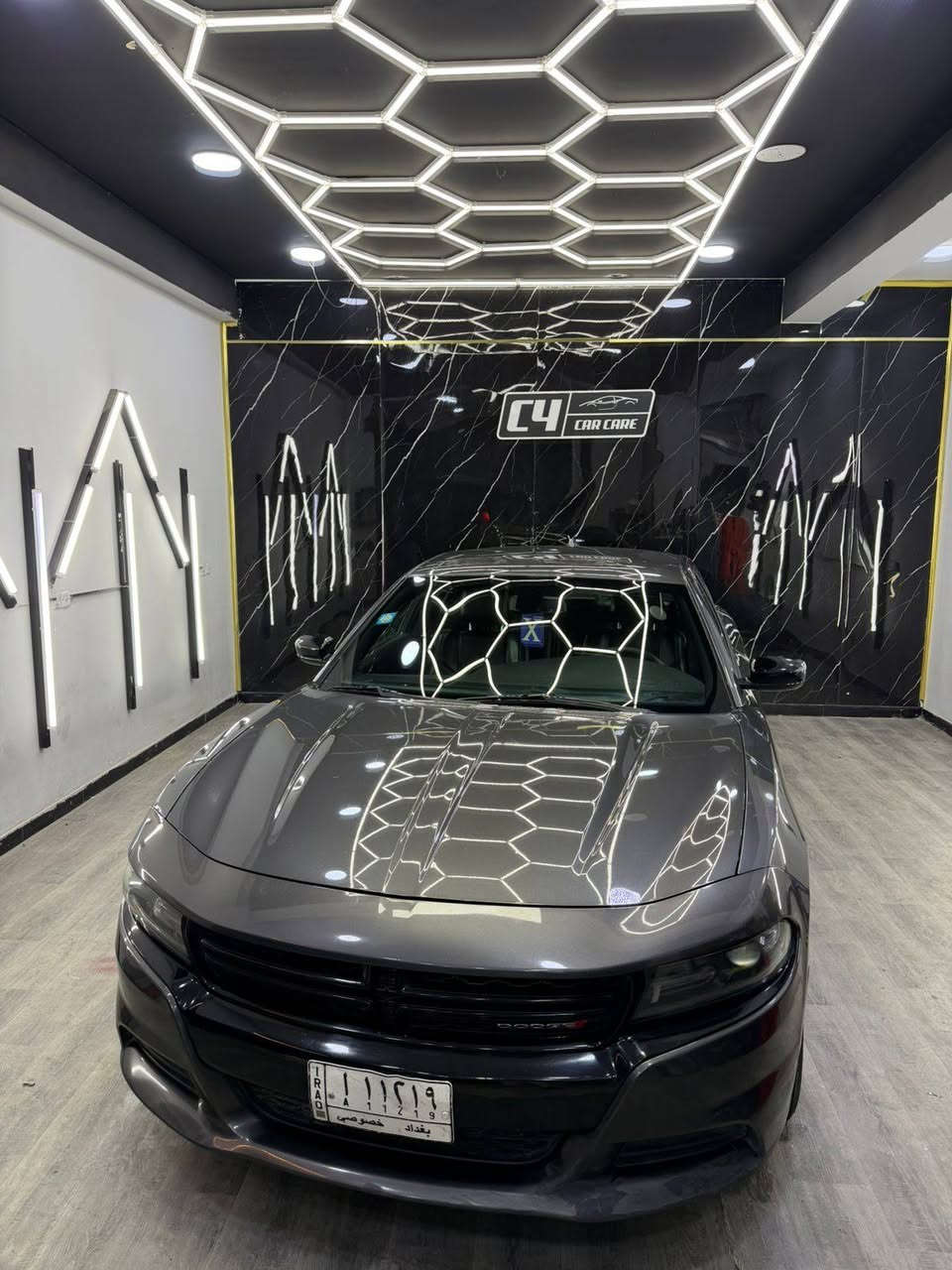 السلام عليكم
RT 2017 5700
بدون ايرباك حادثها جاملغ خلفي بارد وقبغ جنطه نفس اللون تبديل
ب اسمي
مواصفات فول عدا الفتحه يعني كشنات جلد تدفئه وتبريد وخلفي تدفئه وكهرباء وهلسوالف
رايدها ١٨٩ وبيها مجال
***********
مكاني بغداد
