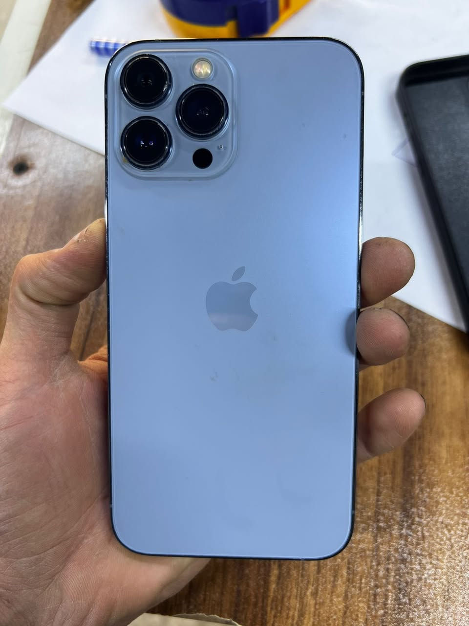 كله شغال 13 برو ماكس
مبدل بي بطاريه 100
مبدل شاشه جوه الوكاله بدرجه 
ذ 256 
نضافه عاليه 
سعره 375 
***********
