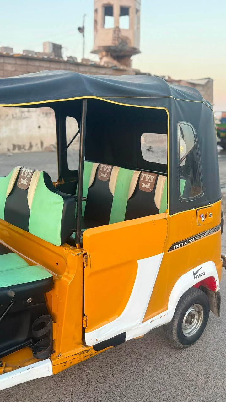 السلام عليكم تكتك للبيع موديل 22 رقم وسنوية التكتك جاهزة من كلشي بدي مكفول مكينه مجفته شركه اول مره عنوان بصرة اول لاين ***********
