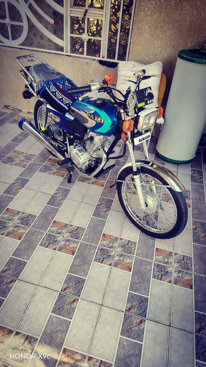 البيع تعمير جديد شاصي 14رشاه وراق صولي صار لي شهر من معمرها دراجه  شاصي كفاله عامه اوراق صولي  ***********  الاتصال 1350 وبيها مجال تعميرتها مال سيد سعد كفاله مكلف بل نشر هاذه راعي الدراجه عباس كوت
