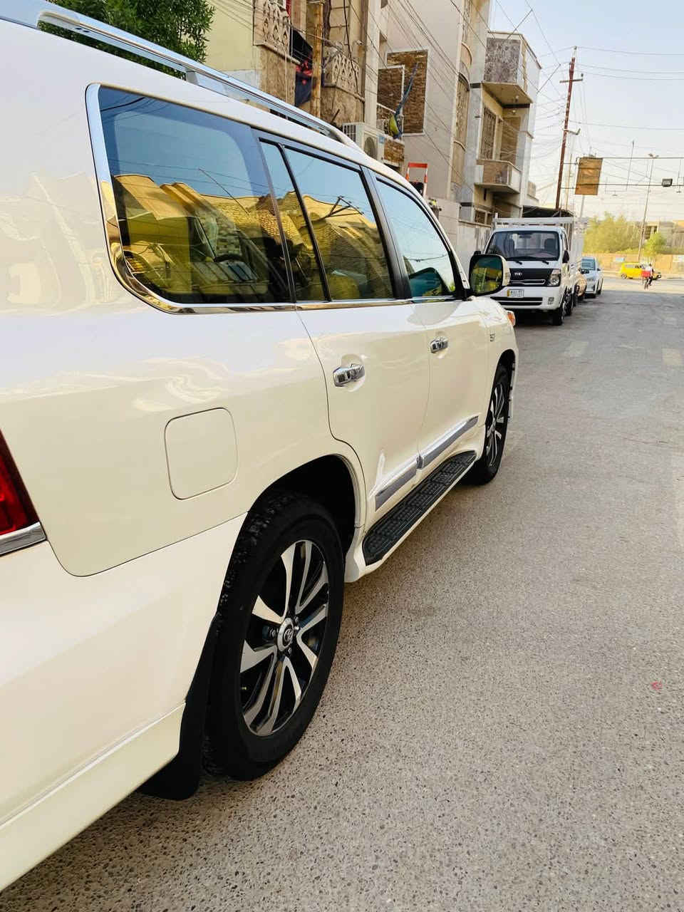 تويتا لاندكروز 2014 مواصفات لكزز VXR 5.7
سلايد كشن جلد و جنطه كهرباء 
4 كامرات ورادار كشن تدفئه وتبريد 
5 بصمات 
شاشه جبيره اصليه كشن ذاكره 
12 سماعه مري شفط ستيرن كهرباء
مانع انزلاق حساس امامي خلفي 
ماشيه153 حقيقي 
رقم اربيل الجديد
بيها ويل مال 2019 اصلي ياباني 
ما يحتاج ربع دينار مصرف 
بيها صبغ الهلال الجاملغ مقدار شبرين 
مع كارت وبارد شبر ركن بالبنيد 
كير محرك كفالة عامة من الفتح 
سنوية جديدة 2029 
للاتصال ***********
السعر 39 وبيه مجال
