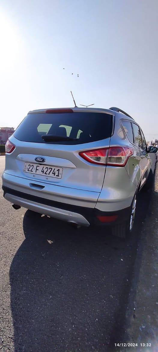 FORD ESCAPE 

موديل 2016
مواصفات SE
شاشه كبيره
ويل كب
حساسات 
كاميرا خلفيه 
الحادث البنيد و قبغ صندوق كلير
السياره مكفوله 
السعر المطلوب 9800$ بيها مجال بسيط
مكان السياره اربيل
***********
***********
