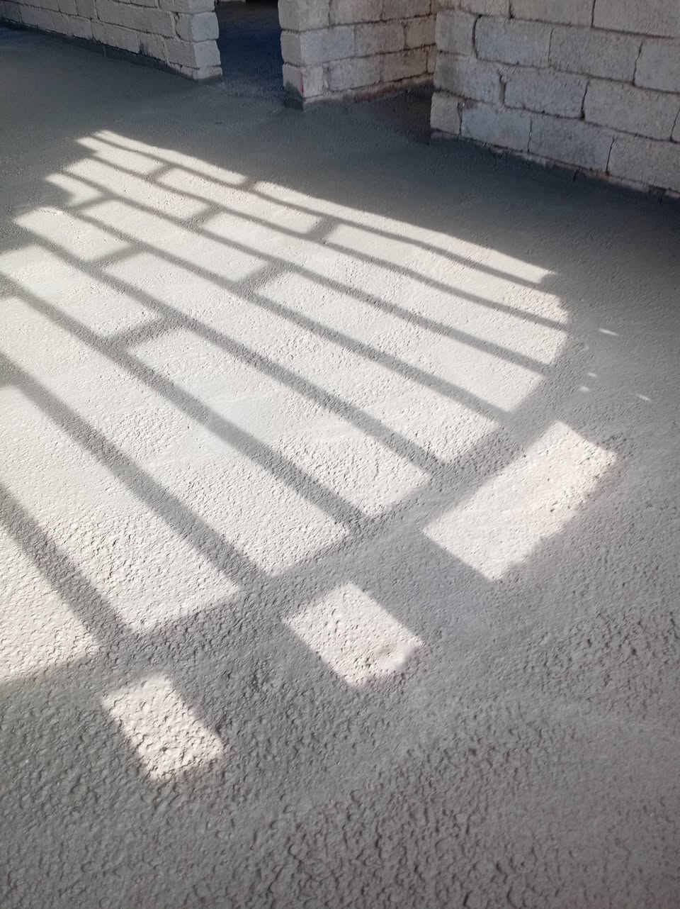 السلام عليكم يوجد لدينا صب جاهز او صب مركزي باسعار مناسبه تريد بالمتر تريد بالكعب تريد شغل كطعيه مع شغل رقم واحد     عندك صبه كاشي او صبه سيراميك او صبت لاش او ارضيه حوش او عندك صبه حوش عندك داير مال بيت او بيت   تم صب أرضيه كاشي او سيراميك او صبت لاش  في ناحية القيارة وهذا من فضل الله (***********)
