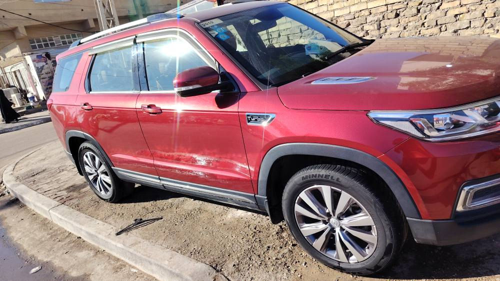 السلام عليكم
 شانجان موديل ٢٠١٩ cs95
مواصفاتها فول
محرك ٢٠٠٠ تيربو كير ومحرك خير من الله
 بانوراما
مري شفط واشارة
جنطة كهرباء
دخول بصمه
تشغيل عن بعد
تحكم سترين جهتين
تبريد ٣ قطع 
٧راكب 
تخم تاير 
شاشه جديدة اصلي مبدلة 
سيارة ماشية ٧٢ الف 
مال جناي
سيارة بيه ضربة خفيفة جاملغ الامامي وشوية باب سائق صور الضرر مرفقة بالمنشور
رقم بغداد الجديد الانكليزي سيارة بأسمي تحويل ثاني يوم
 مكان سيارة بغداد الكرخ
السعر ١٤٣ وبيها مجال حق الجية ***********
*********** بغداد, العراق
