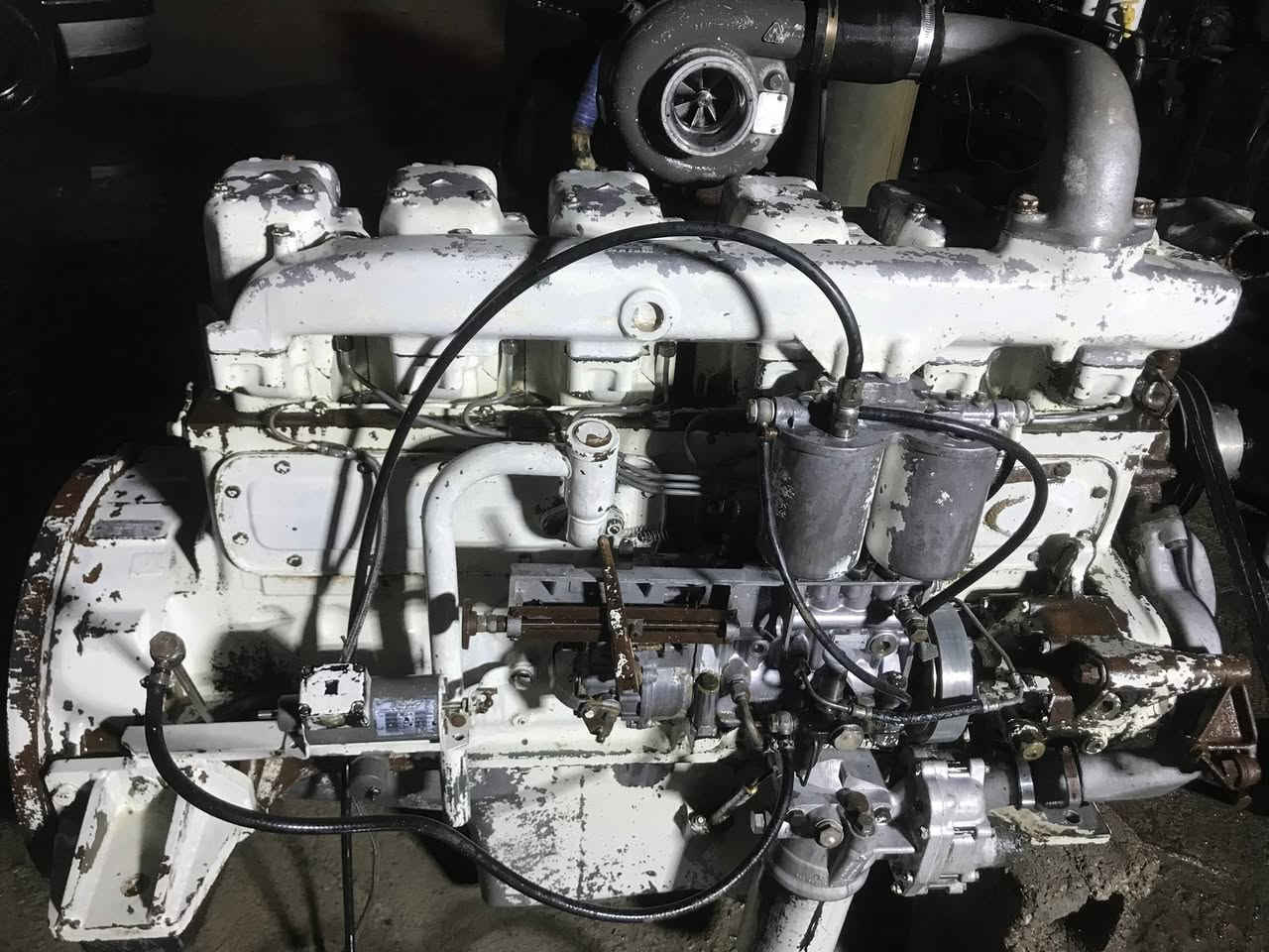 سلام عليكم لبيع محرك اقجم 55سوبربشرط  تشغيل سعر 30.ورقه عنوان اربيل ستفسار تصال *********** ***********
