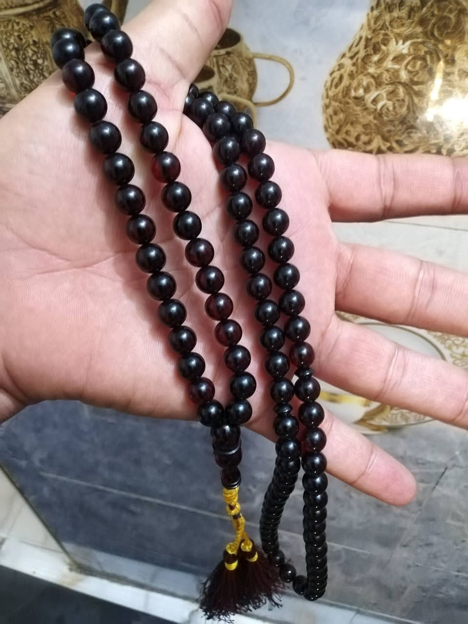 مسبحتين من الكهرب الحر ١٠١ الاوزان داخل الصوره لبيع سعرهن ٢١٠ الف مع التوصيل مكاني ناصريه ***********
