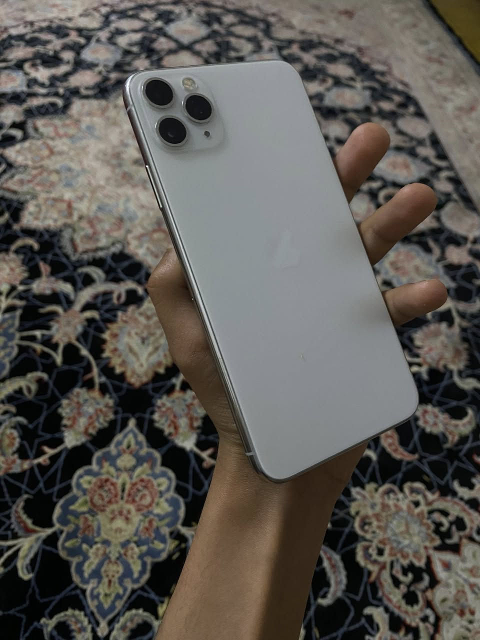 السلام عليكم
ايفون 11برو ماكس 
مبايل خير من الله ما مفتوح أبدا بلادي 
مبايل من ناحيه اللمس100/100
الشاشه نضافه100/100
فقط البطاريه 75والفيس ايدي عطلان
كل ملحقاته وأغراضه وياه 
شاحنه الاصليه من ابل الي تشحن عل ضهر مال مبايل والكارتونه مالته وياه
السعر275وبيه مجال للطيبين
للتواصل علا الرقم
***********
