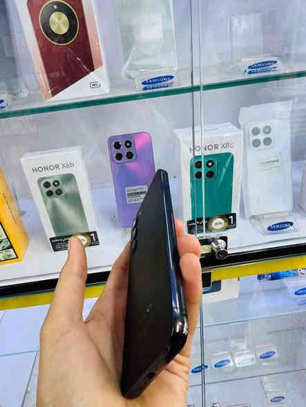 سامسونك s23 بلاص 5g شرق أوسط زلخ مابي نظافته 99% استعمال قليل كارتونه موجوده ذاكره 512 رام 12 جهاز يخبل  غني عن التعريف ١٢٠ فريم كامرته احله من الايفون  (سعره 575) *********** واتساب
