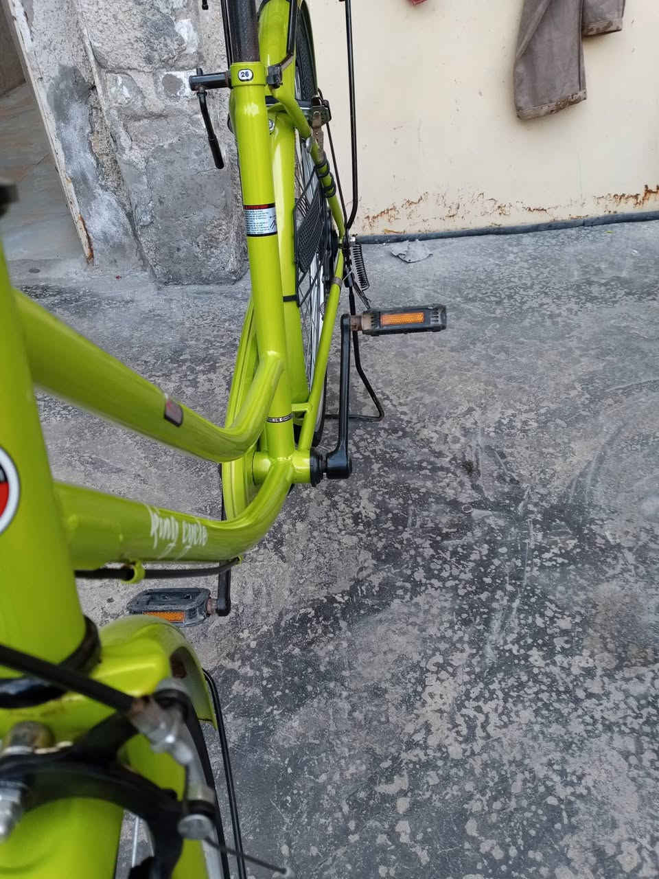 سلام عليكم شباب بايسكل بناتي للبيع حجم 26 البايسكل نظيف بايسكل اين قسم ابي كامل المكان بغداد الشعب السعر خاص البايسكل بلادي اتصال على هذا الرقم واتساب ورصيد *********** 🧿🧿
