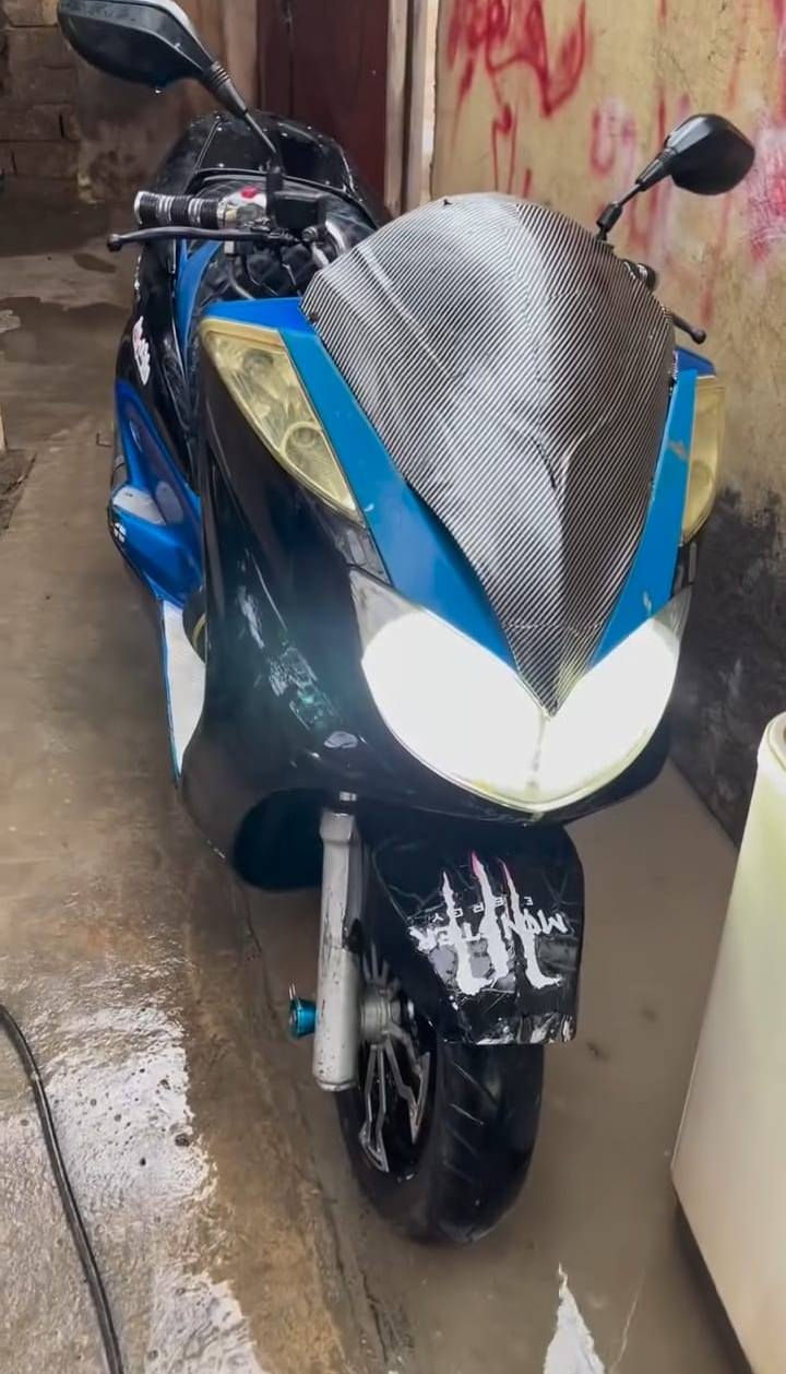 السلام عليكم ماجستة ملي گراند ربع نضفة فقط متروكة شغالة نقصهة كتف نار فول تزويد بيهة گمرگ ومنفيس السعر 400وبيهة مجال  بيع و مراوس *********** وتساب مكاني بعقوبة
