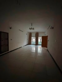 تجاري • ٣٥٠م • ٧ غرف