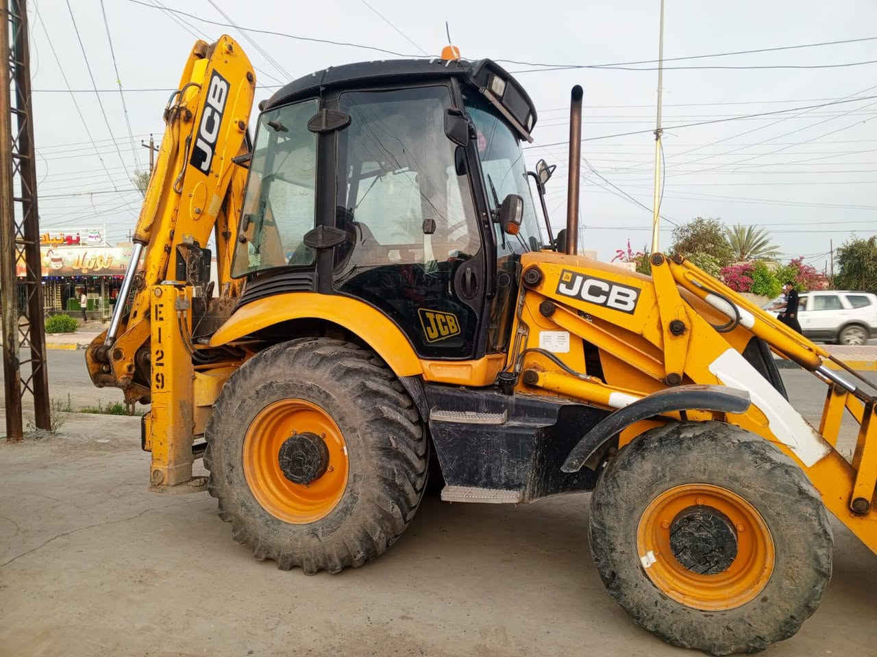 البيع شفل جي سي بي موديل 2006نضافه فول مكلف بل نشر لاتراسل ماجوب خاص اسعر 425اتصل وتدلل***********
