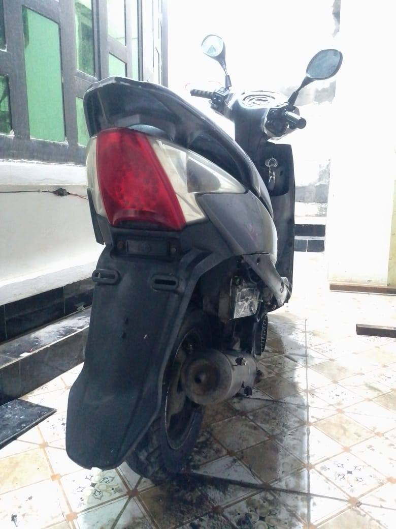 سلام عليكم مطور سايم جتي للبيع سعره ٢٥٠ وبي مجال لعنوان رمادي لملعب دور المخابرات رقم *********** واتساب او رصيد موجود اني
