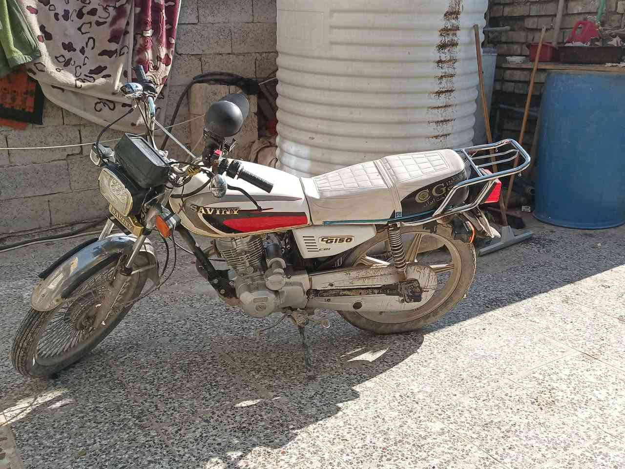 سلام عليكم دراجه للبيع موديل 19فول نضافه أيشي ما بدل تواص. هاذه رقم 0774 041 1568 دراجه وصخه ما مغسوله
