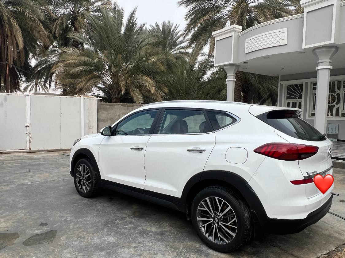 توسان 2020خليجي وكالة الكاصد فول مواصفات عدا الفتحة رقم بغداد سيارة بيه بس البنيد صبغ اثر طخه سيارة جاهزه ع آخر كير محرك حداديه كله جديد ممفتوح بيه برغي 
مكان سيارة كربلاء 
ماشيه 140
سعر 185وبيه مجال 
***********
