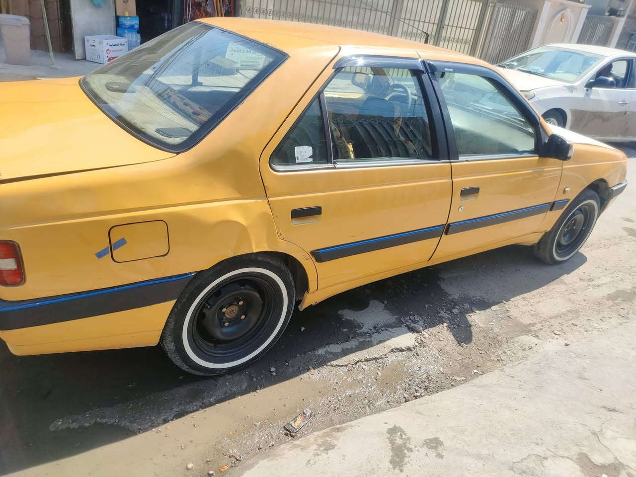 سلام عليكم بيجو لميس موديل 13 بيهة ضربة بل جاملغ الخلفي فقط تبريد تدفئة تخم تاير جديد مصفرة هيئة وغرامة *********** بغداد مشتل متواجد فقط عل رقم
