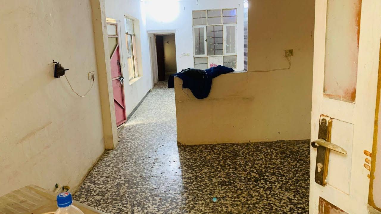 بيت للايجار الشعله شا ع 60 الغربي الخدمي  طابق ثاني بي غرفتين نوم وصاله ومطبخ درج خارجي كهرباء وحد ماي وحده سعر الإيجار 300 الف قفل


**إذا كنت صاحب هذا الإعلان وتريد حذفه لأي سبب، رجاءا أرسل رسالة إلى الدعم الفني**
