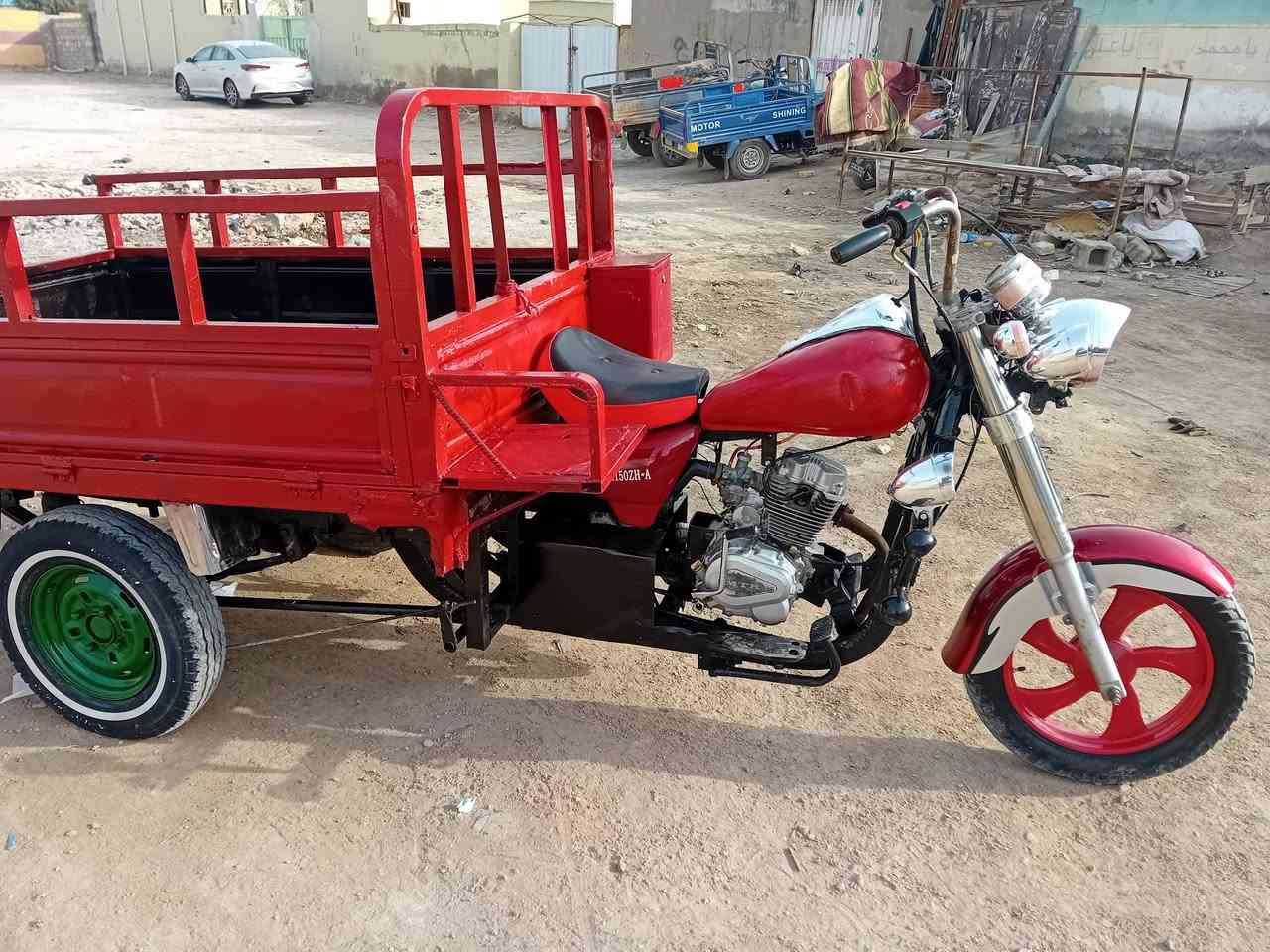 من رخصت الكروب هاي الستوته للبيع كلك شاصي نضيف لحيم بس  من جهه  وحده المكان الحمزه الشرقي نهايه شارع البريد للاستفسار ***********
